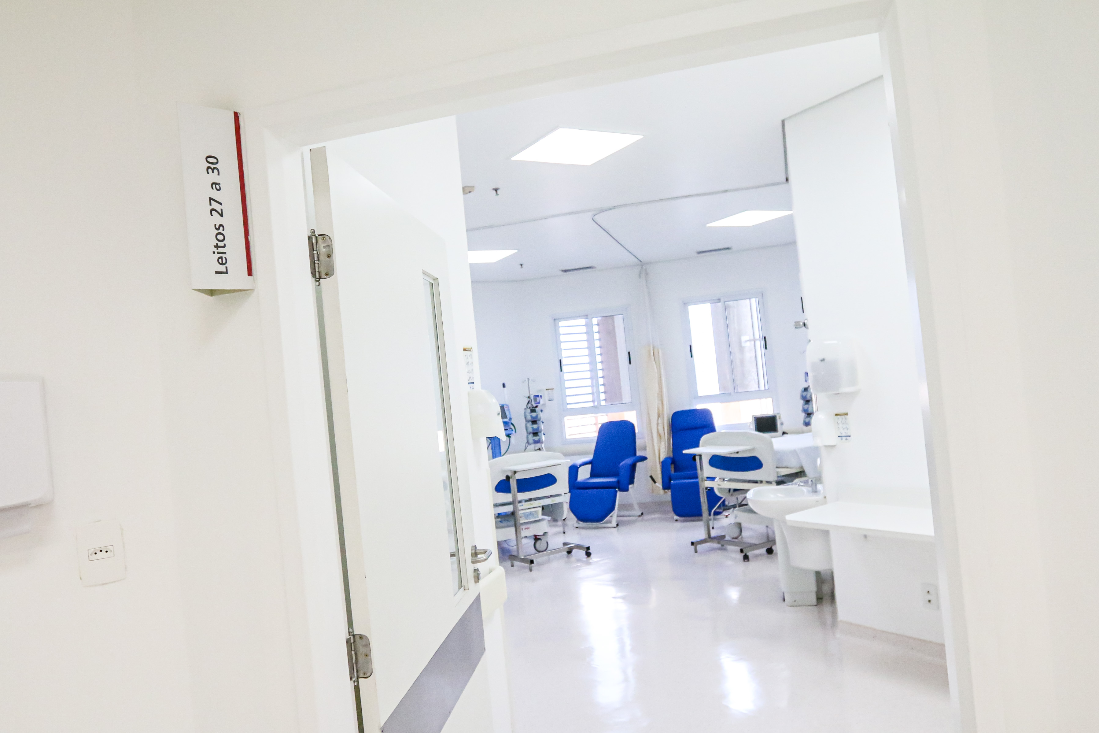 PREFEITO ORLANDO MORANDO ENTREGA REFORMA DE 30 LEITOS DO HOSPITAL DE CLÍNICAS